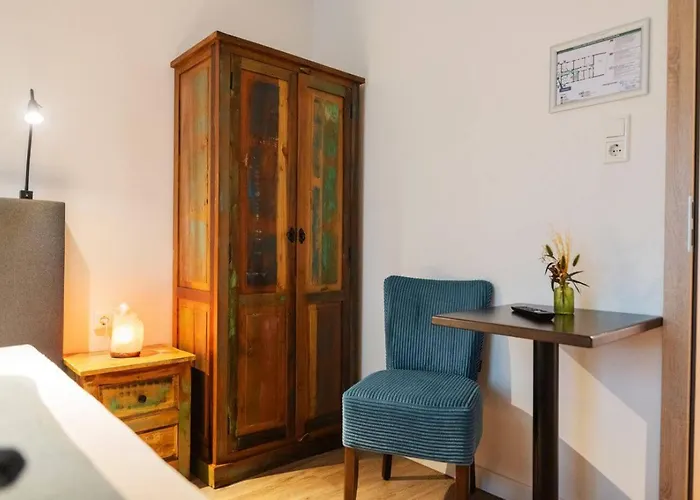 Haus Berchstein Bed and Breakfast 3*